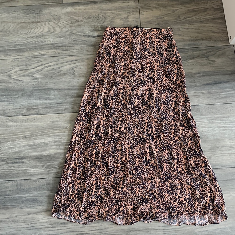 Wilfred midi skirt. Like new.